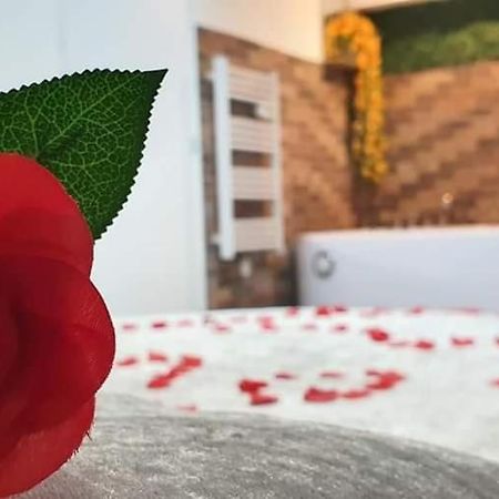 Love Rooms De La Presqu'Ile Saint-Vincent-de-Paul  Екстериор снимка