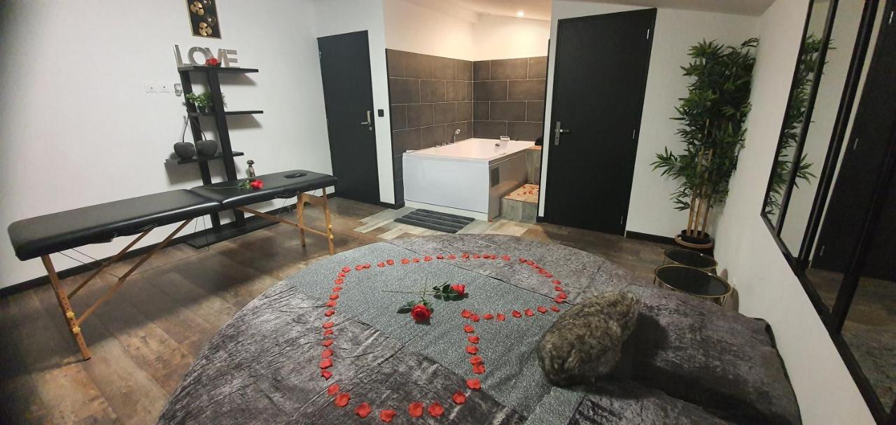 Love Rooms De La Presqu'Ile Saint-Vincent-de-Paul  Екстериор снимка